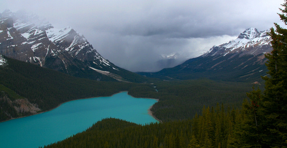 Storm approaches Peyto Lake 2